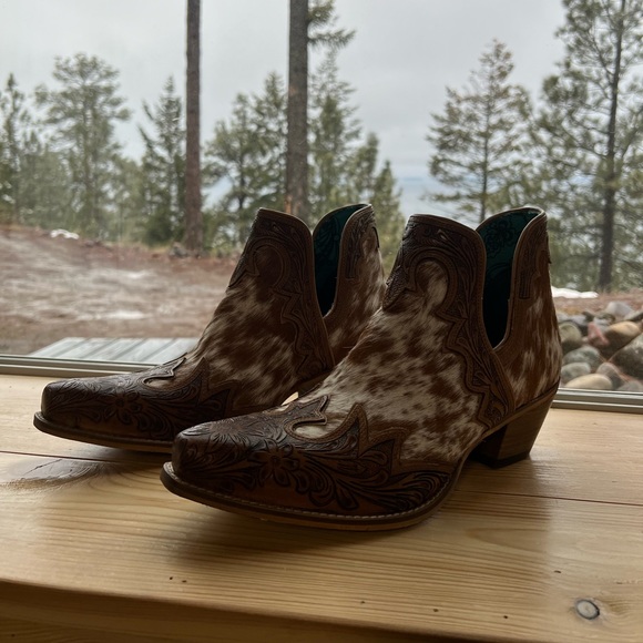 💯Hand Tooled Floral Leather Genuine Hide-on Women Bootie Boot Boho Western Shoe - Picture 3 of 7